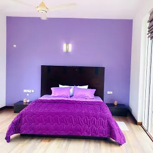Bed & Breakfast Priyajeewaka Luxury & Nursing Care, Malabe